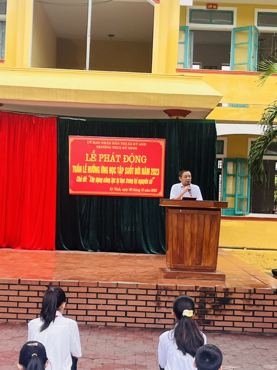 Trường THCS Kỳ Ninh hưởng ứng tuần lễ học tập suốt đời với chủ đề: “xây dựng năng lực tự học trong kỉ nguyên số"